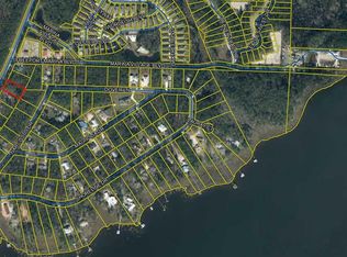 A 14 E Bay Loop Rd, Freeport, FL 32439