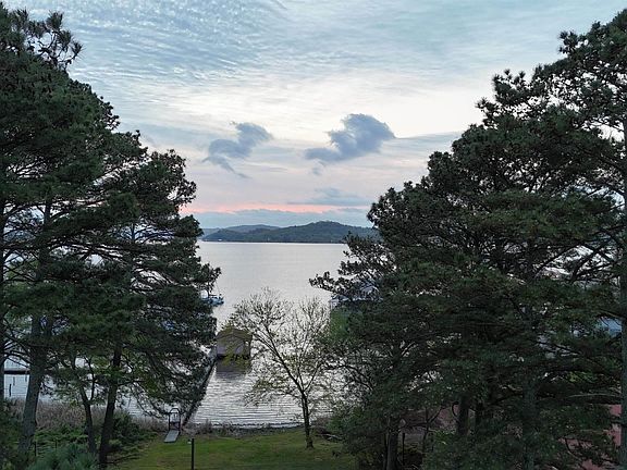 3rd image of 2 Waterfront Browns Creek Rd