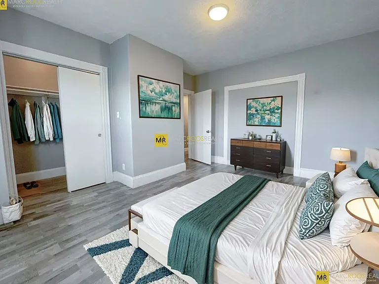 819 E 2nd St #3 — Photo 3