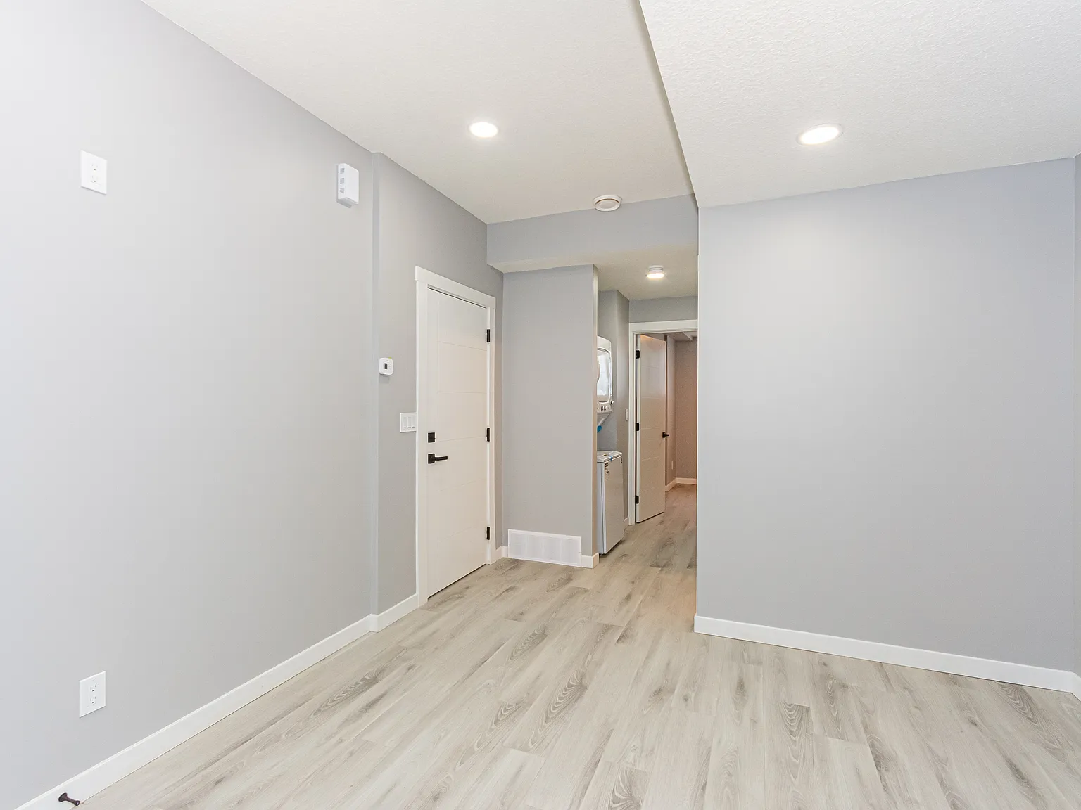1 bed, 1.0 bath, 550 sqft, $1,050 — Photo 3