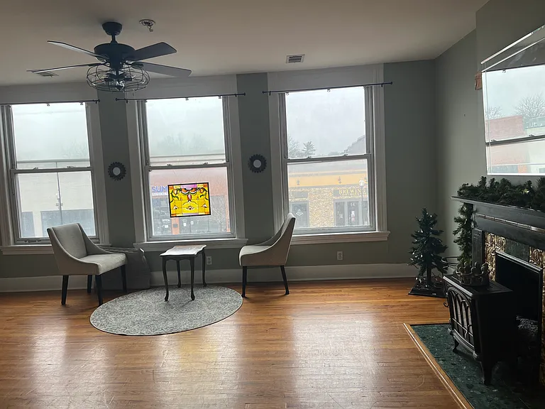 9 1/2 N Washington St #UPSTAIRS — Photo 23