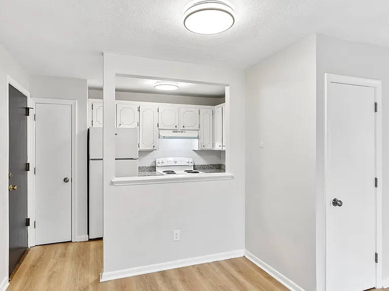 100 Florida St #14 — Photo 3