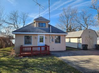 1102 N East End Ave, Round Lake Beach, IL 60073
