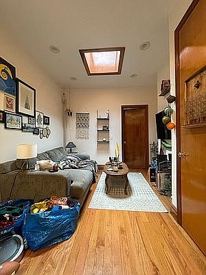 3rd image of 346 14th St APT 4L