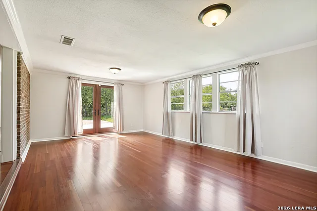 715 E Sunshine Dr — Photo 11