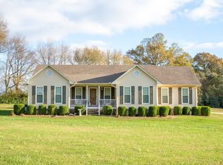 300 Edgewood Dr, Lawrenceburg, TN 38464