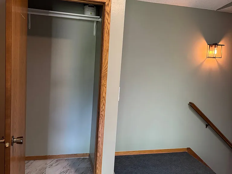 11139 Edgewood Cir N — Photo 11