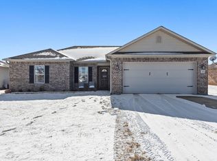29 Peachtree Ln, Ward, AR 72176