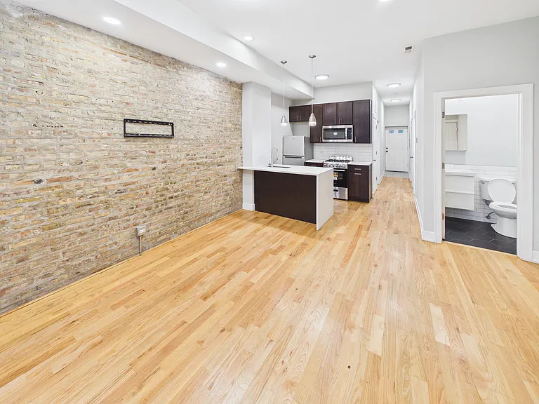 2819 W 25th St #1 — Photo 2