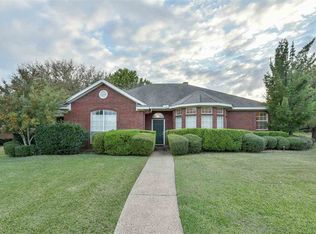 9508 Hidden Meadow Dr, Woodway, TX 76712