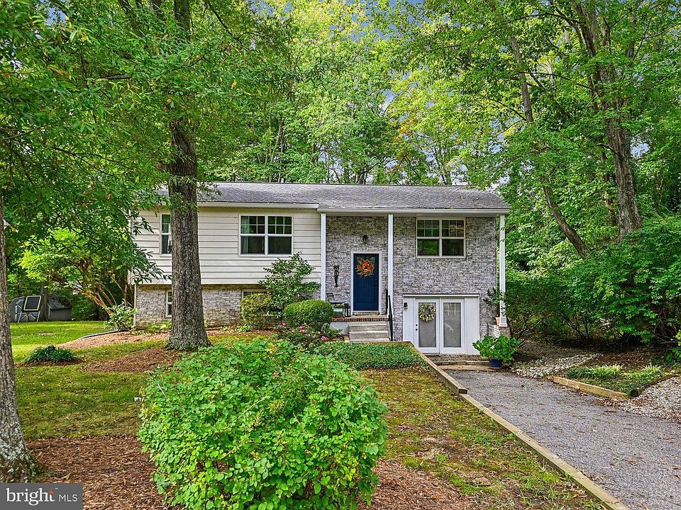 1st image of 456 Poplar Ln