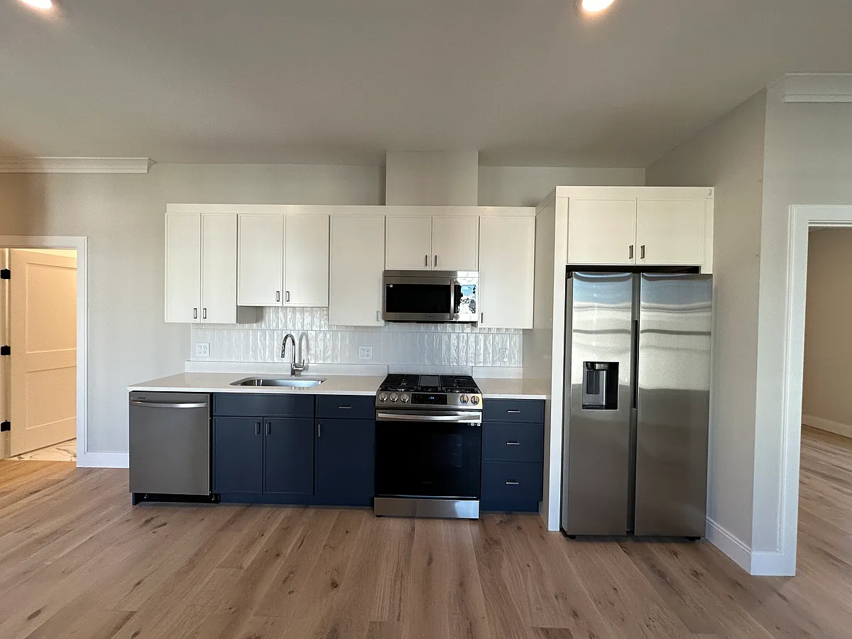 Building Photo - 157 Everett St #306E
