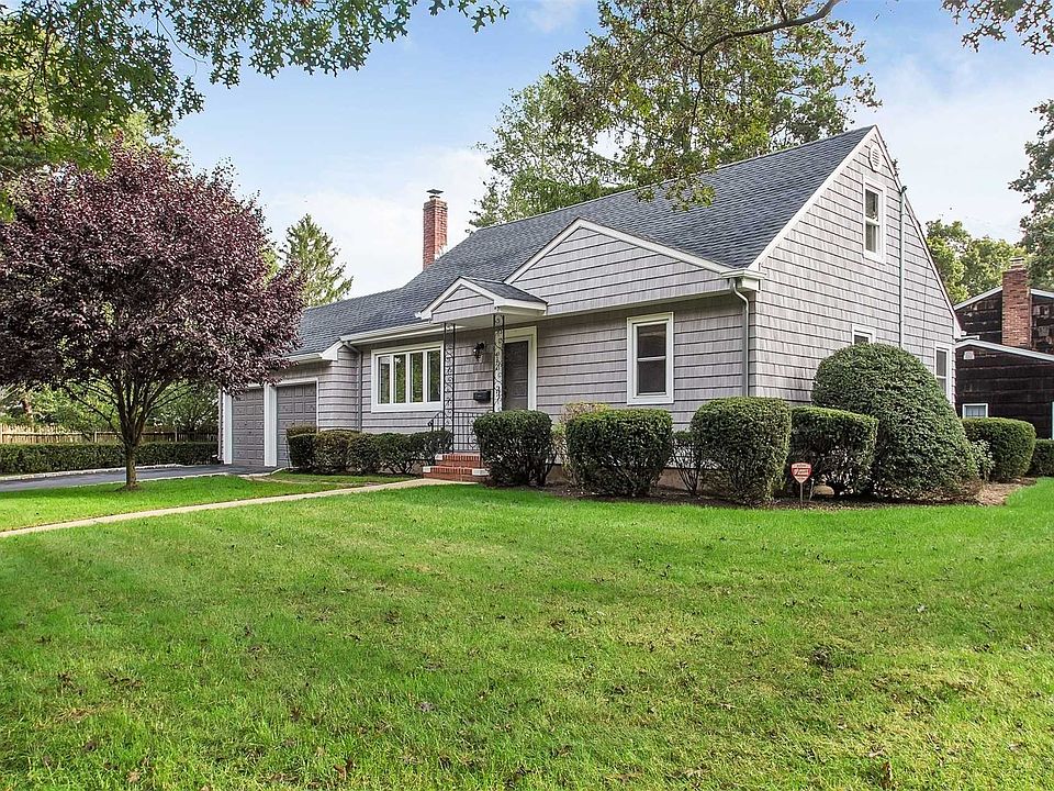 1st image of 637A Seaford Ave