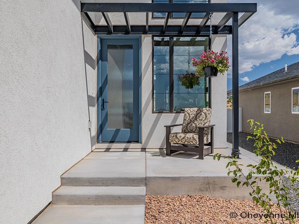 1st image of 4020 Saddleback Ln