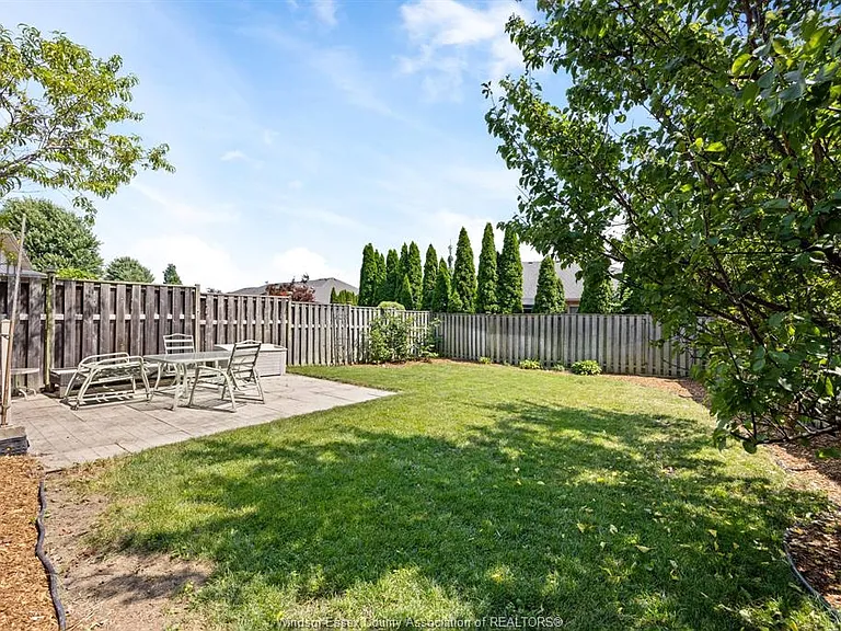 2315 Kevin St — Photo 28