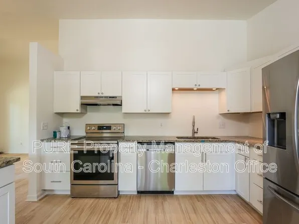 312 Macgregor Dr, Summerville, SC 29486