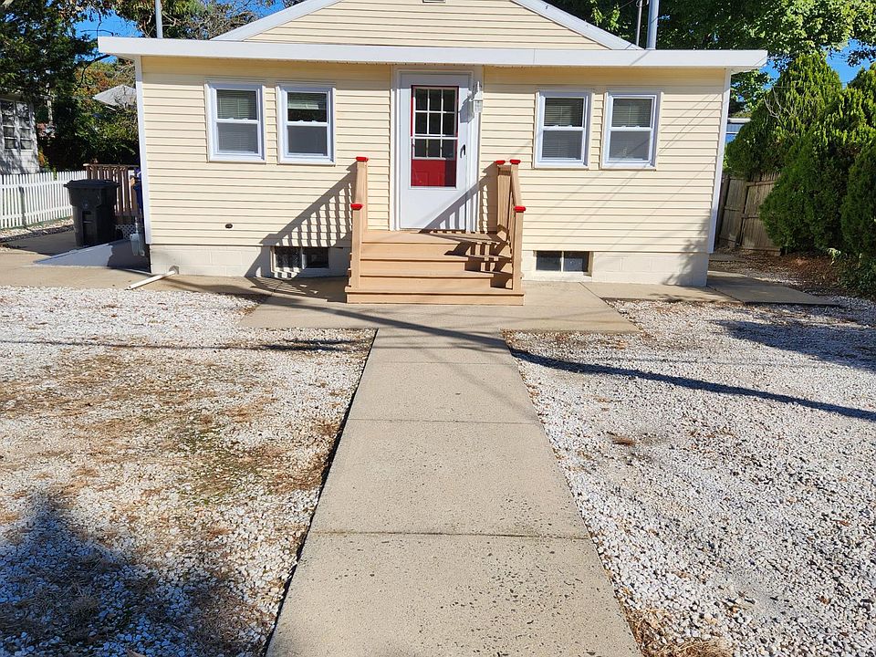 1st image of 1634 Abbott Ave #A