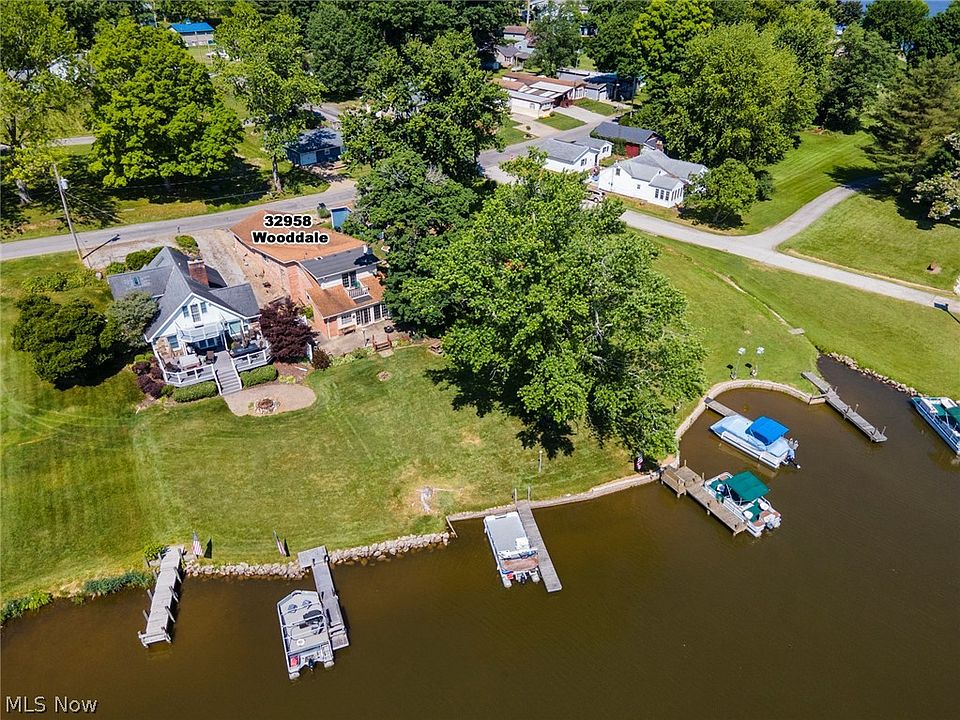 1st image of 32598 Wooddale Dr