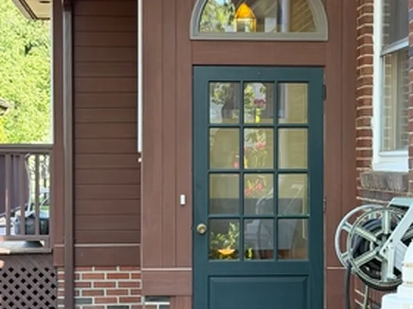 111 Nehoiden Rd, Newton, MA 02468
