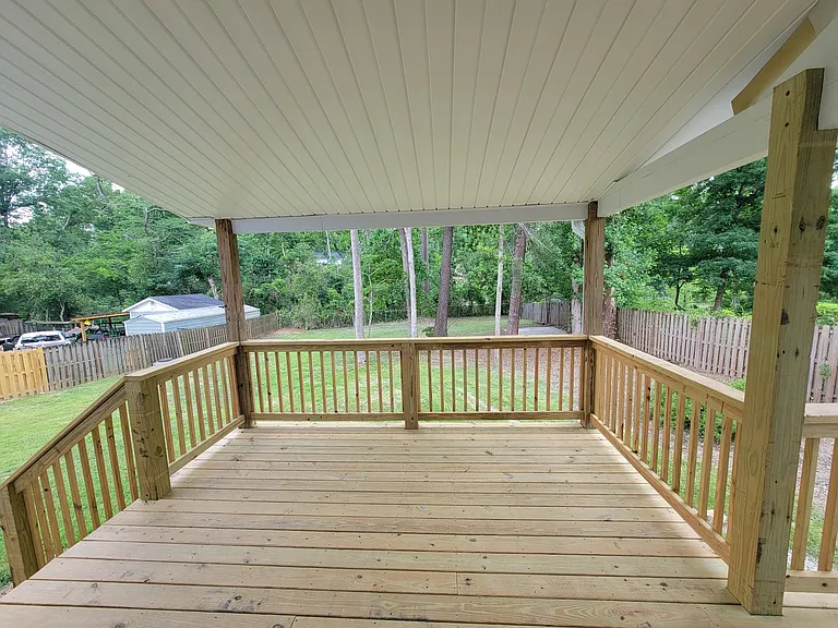 165 Ashley Cir — Photo 29