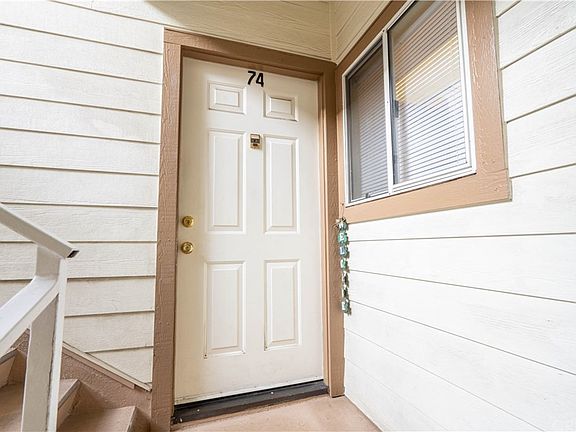 2nd image of 11150 Glenoaks Blvd Unit 74