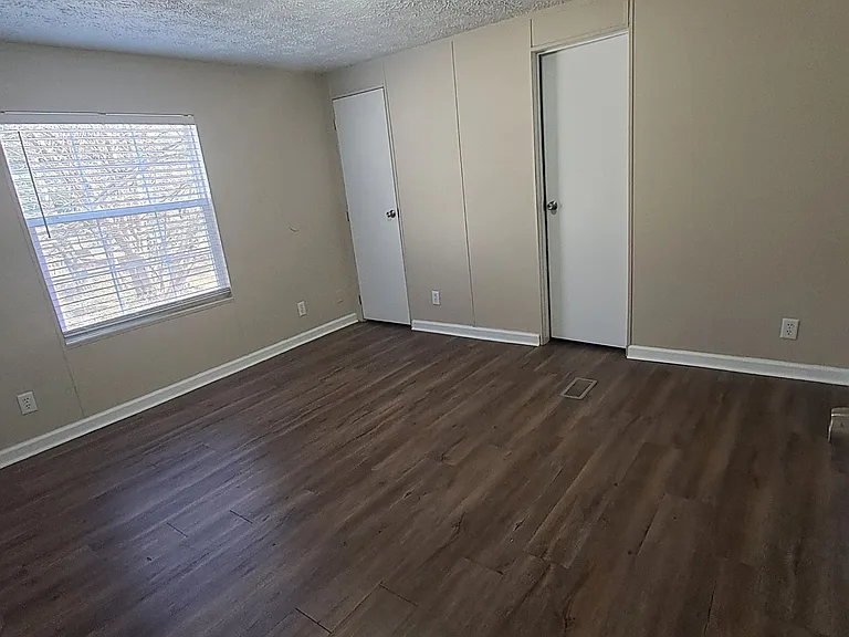 Royal Oaks Estates — Photo 14