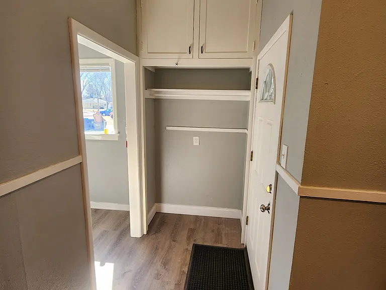 1201 N Broadway #2 — Photo 2