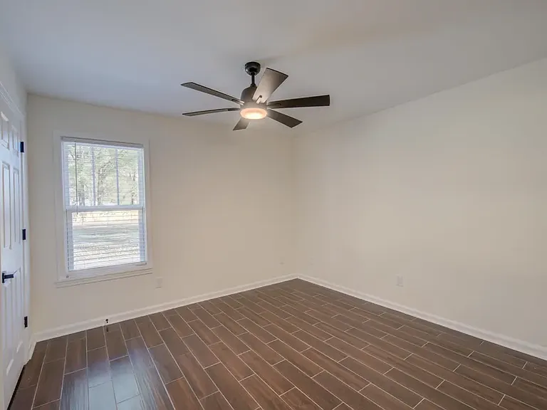 1048 Peterson Lake Rd — Photo 8