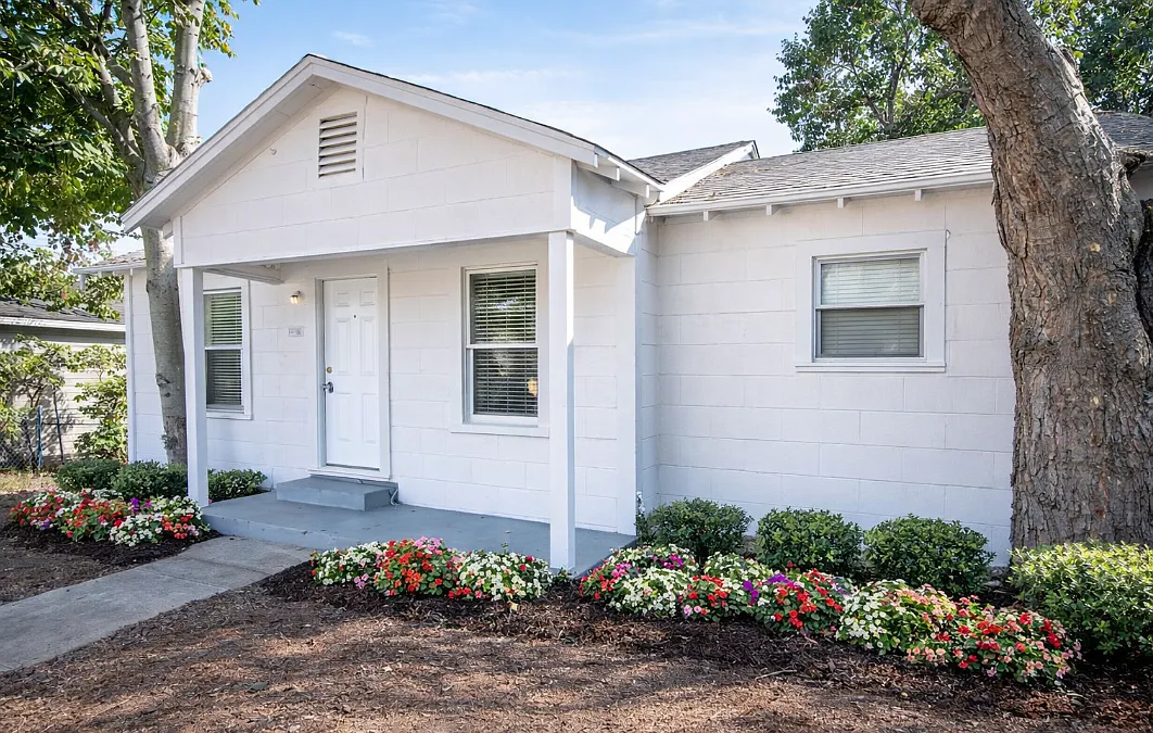 2242 Burnet Street — Photo 4