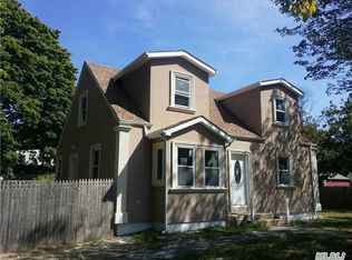 27 Oakdale Ave, Central Islip, NY 11722