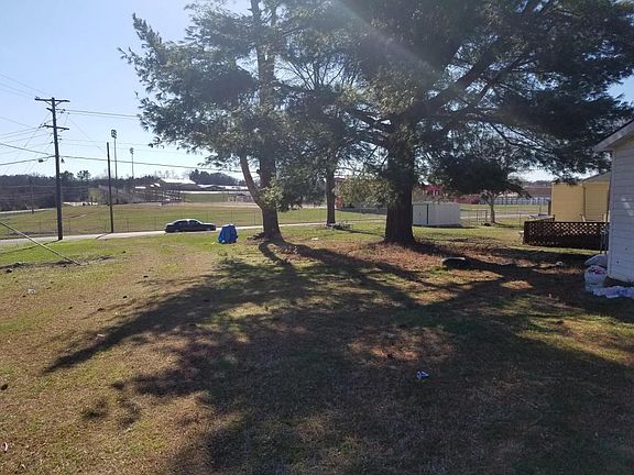 3rd image of 1137 Huffland Dr