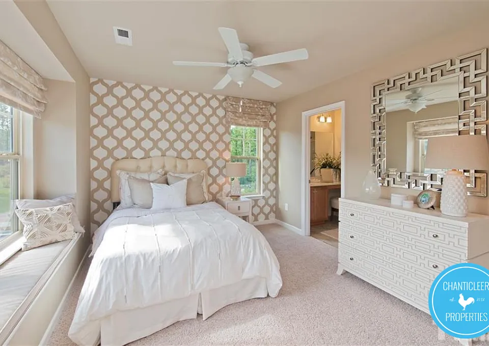 1007 Metropolitan Dr #1