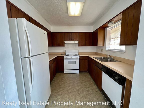 5th image of 311 Vieux Orleans Cir #C