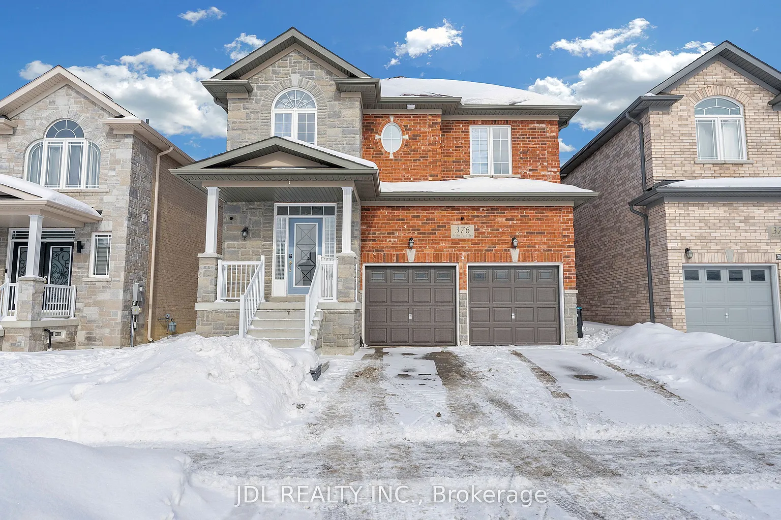 376 Miller Park Ave photo 1