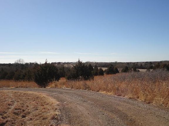 4th image of Stinnett Ln
