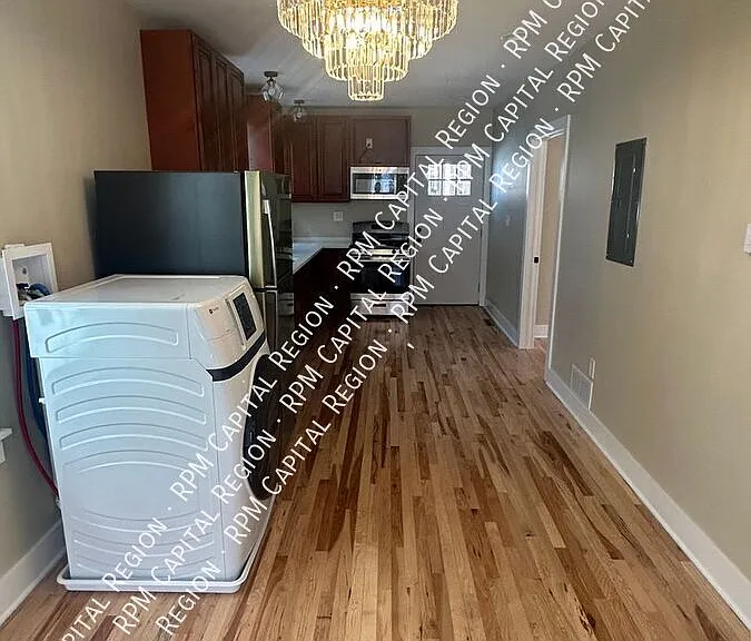 633 Lang St #1 — Photo 3