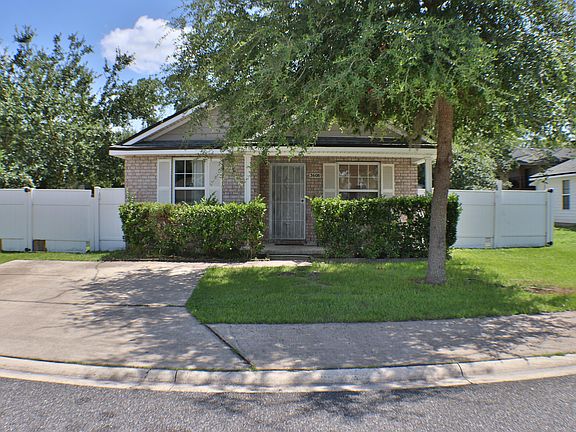 2nd image of 3608 Wood Creek Ln