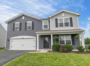 1518 Lakeland Ln, Pingree Grove, IL 60140