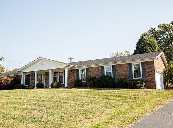 2nd image of 229 Farmbrook Cir
