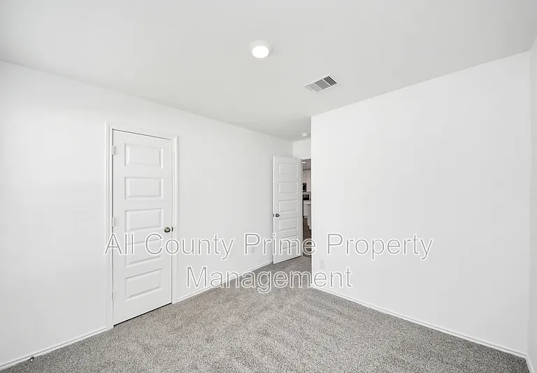 2007 Woodlark Way — Photo 11