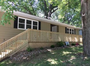 1320 Mac Dr, Stow, OH