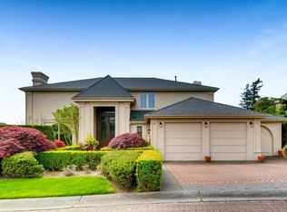 8413 NE Woodland Cove Dr, Kirkland, WA 98034
