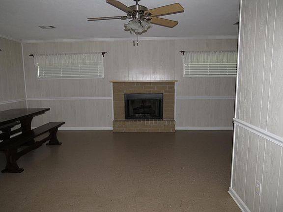 2nd image of 1933 W Park Dr