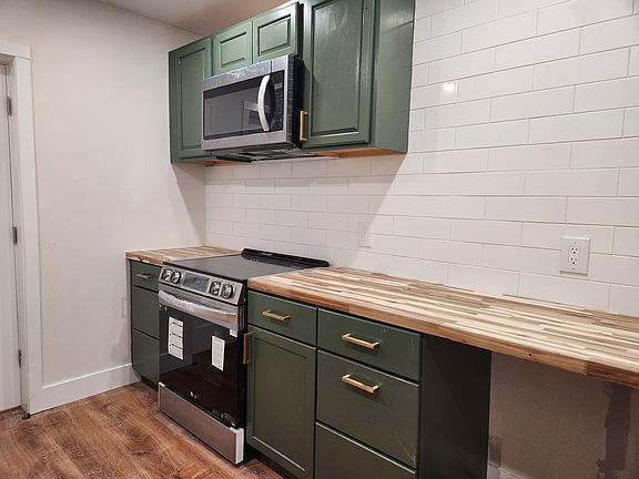 4th image of 17 Mansion St #C