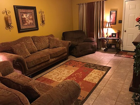 3rd image of 291 Walnut Dr