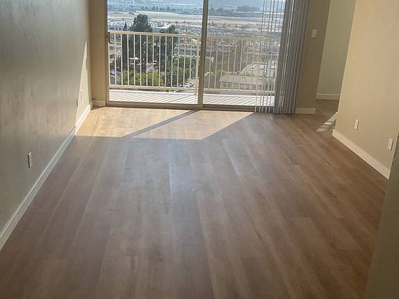 2nd image of 1581 Guy St #1