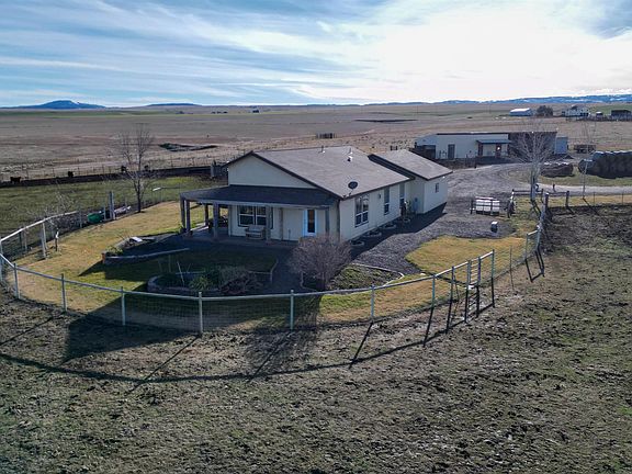 2nd image of 19397 Cloverland Rd