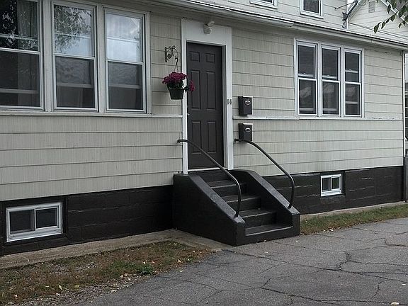 Front Entrance 2 Unit