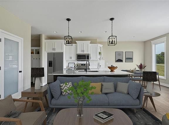 3rd image of 2308 NE Colonnade Ave