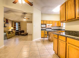 330 Meadow Bend Dr, Baton Rouge, LA 70820